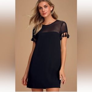 Lulus Black Short Sleeve Tassle Dress Size Small